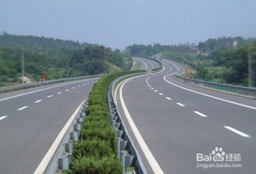小汽车行驶高速公路的年限与维护保养的重要性