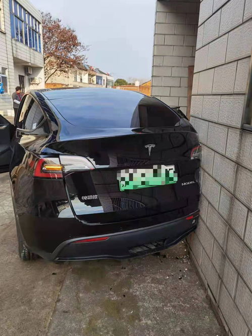 汽车门被挂了修复费用详解