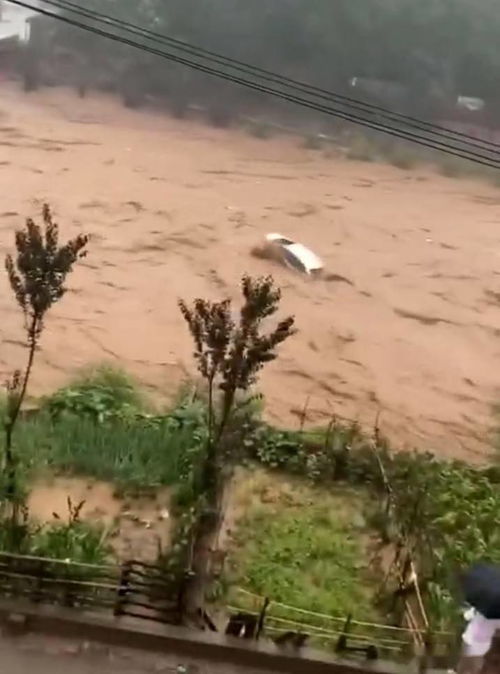 郑州遭遇罕见特大洪水，汽车制造厂遭受重创