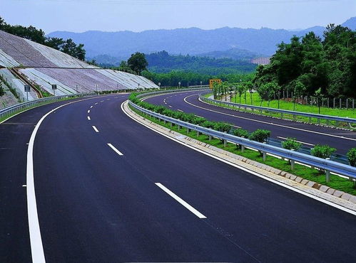如何在高速公路上驾驶以实现最佳燃油效率
