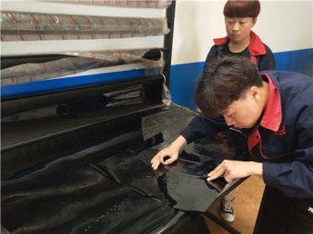 学习汽车钣金美容的费用与方法