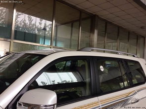 对于一辆标准尺寸的汽车，我们可以使用以下方法来计算其前门周长